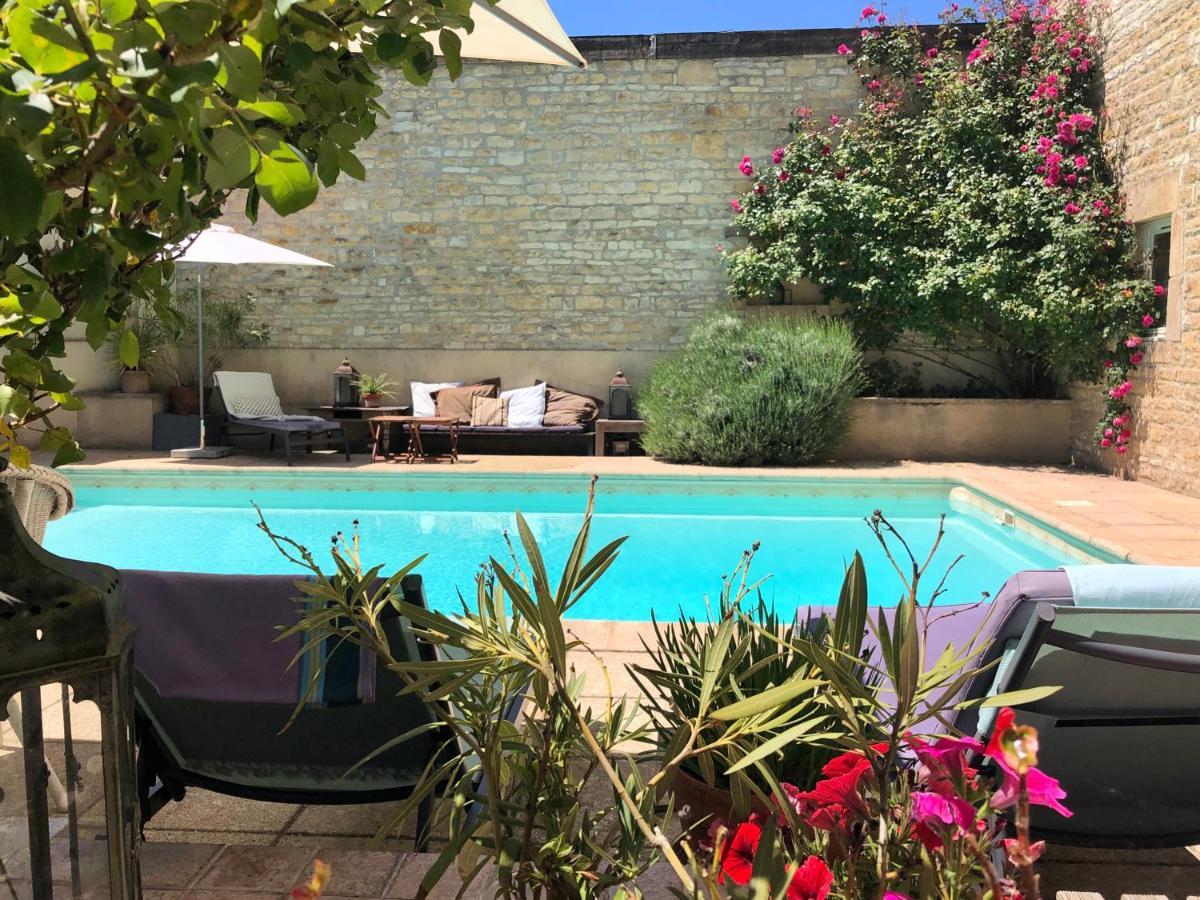 La Cour Des Delices Bed and Breakfast Gigny  Exteriör bild