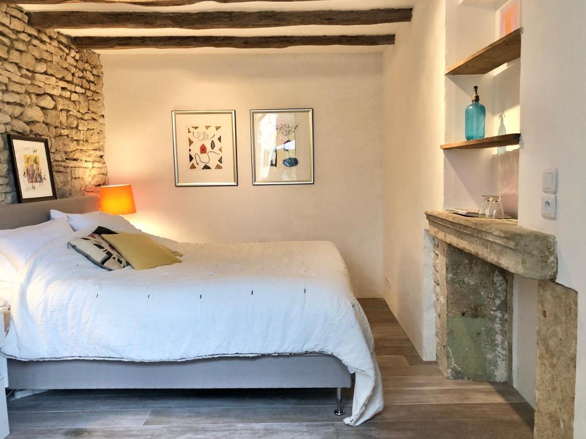 La Cour Des Delices Bed and Breakfast Gigny  Exteriör bild